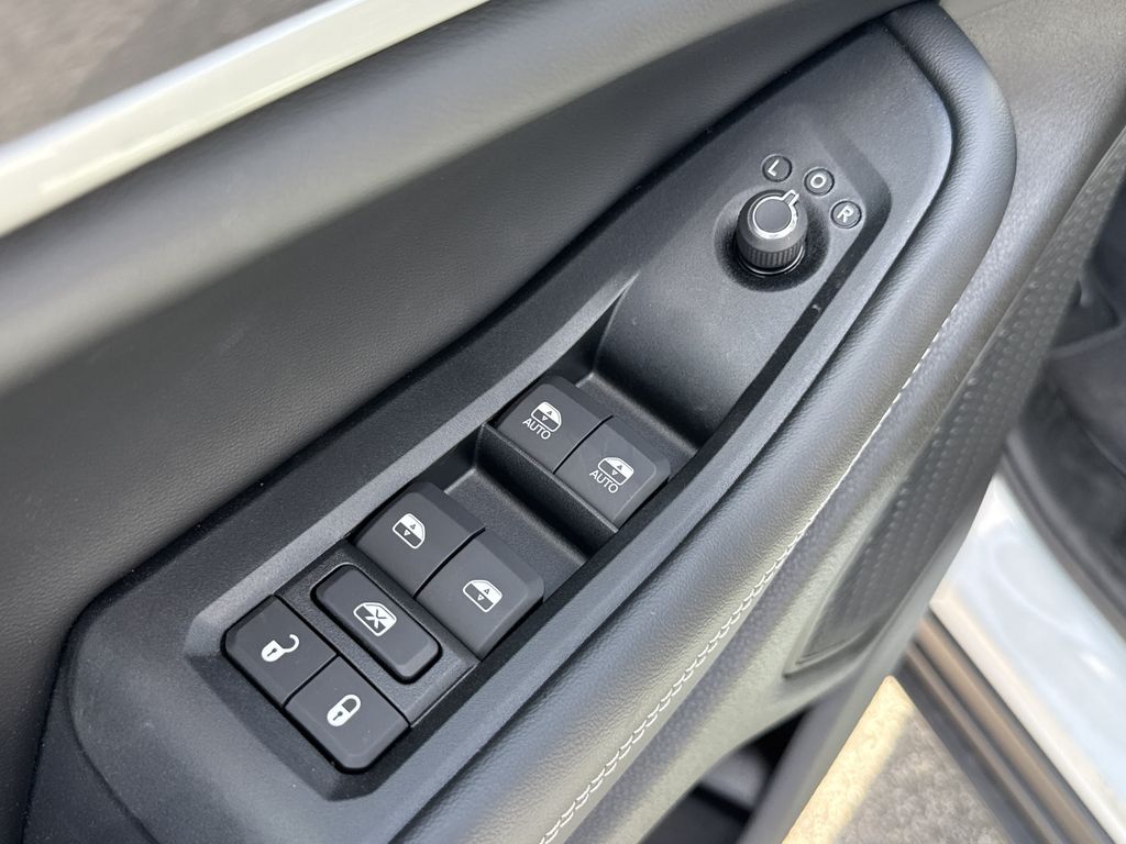 2026 Jeep Grand Cherokee L Altitude White at DeMontrond Auto Country