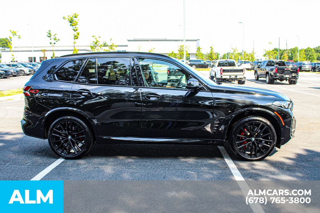 Used 2026 Black BMW sDrive40i image 9