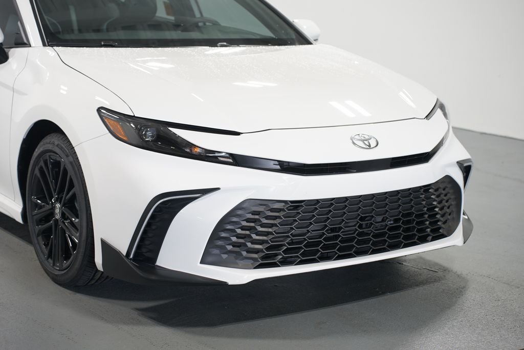 Thumbnail: 2025 Toyota Camry - 4