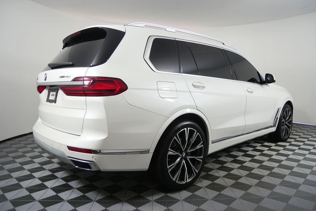Thumbnail: 2021 BMW X7 - 3