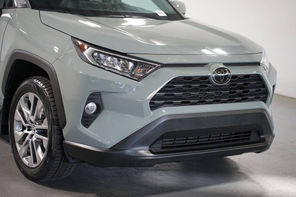 Thumbnail: 2021 Toyota RAV4 - 4