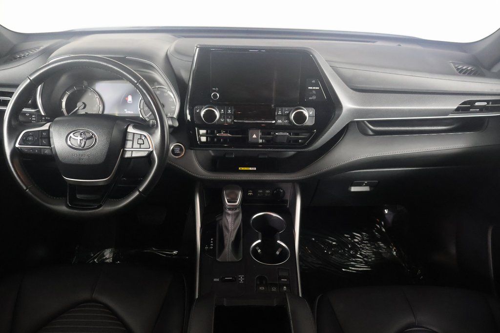 2024 Toyota Highlander Platinum 8