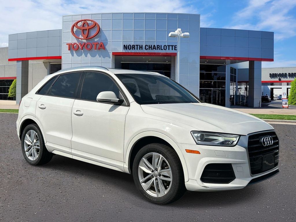 Glacier White Metallic 2017 Audi Q3 SUV / Crossover Front-Wheel Drive 6-Speed Automatic
