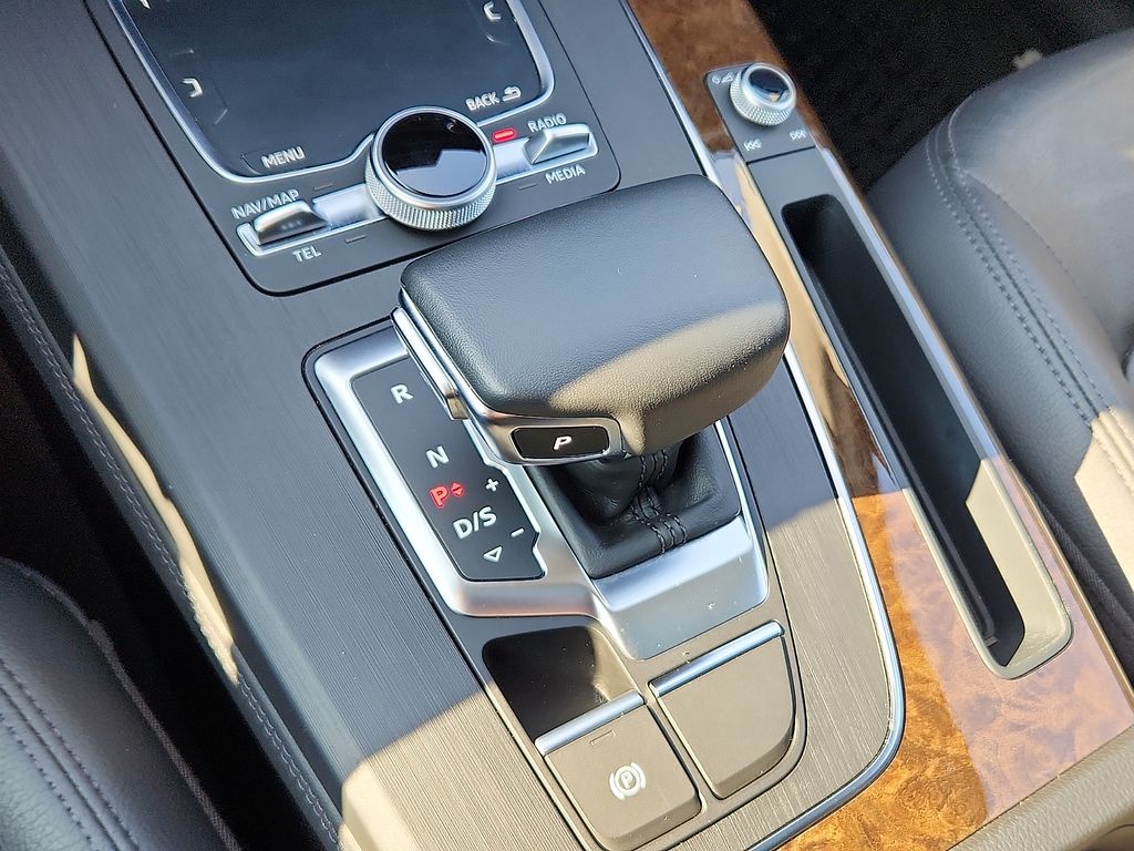 Thumbnail: 2019 Audi Q5 - 14