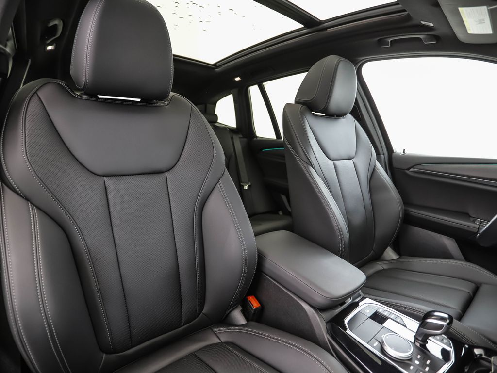 Thumbnail: 2024 BMW X3 - 32