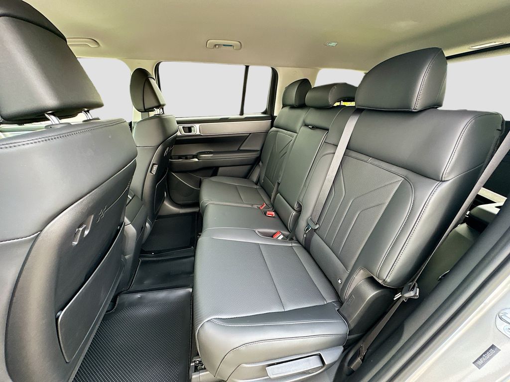 2025 Hyundai Santa Fe SEL 16