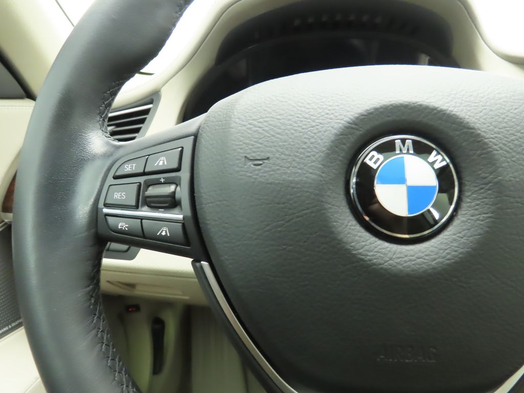 Thumbnail: 2014 BMW 7 Series - 11