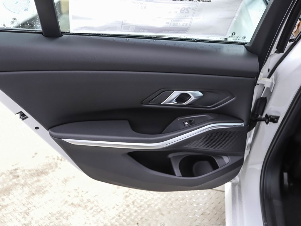 Thumbnail: 2026 BMW 3 Series - 19