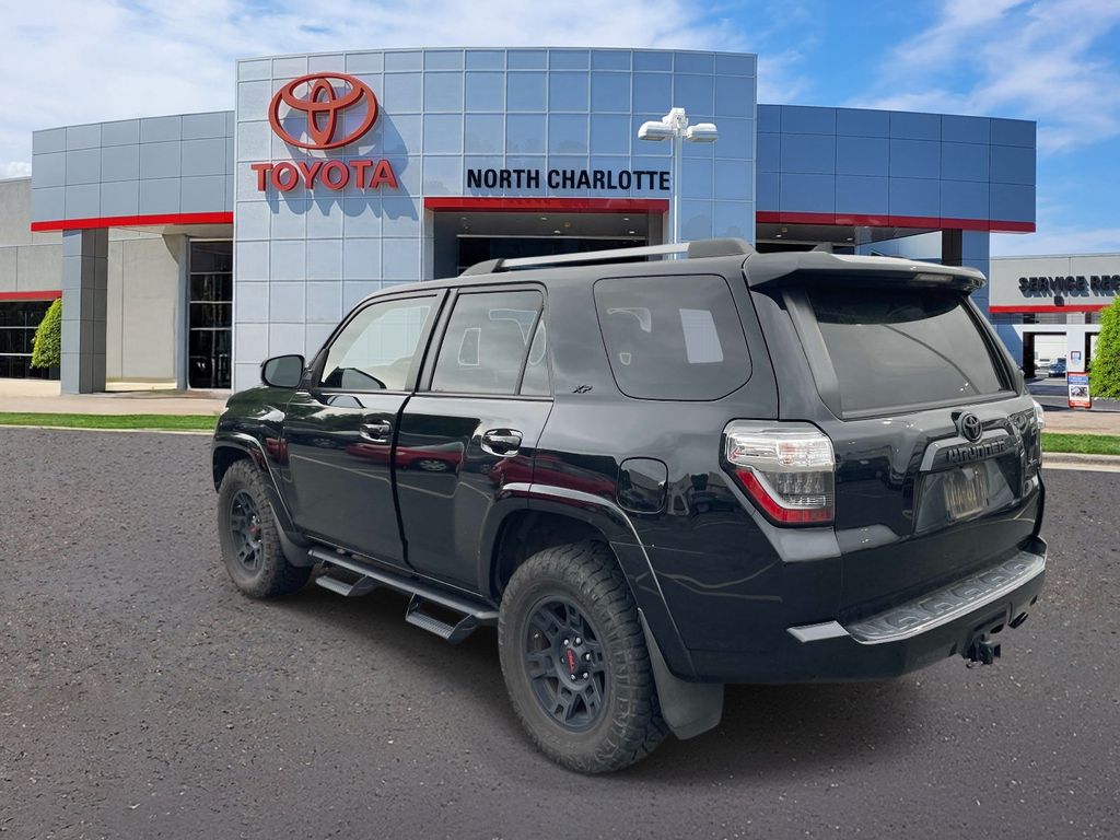 Used 2022 Black Toyota SR5 image 4