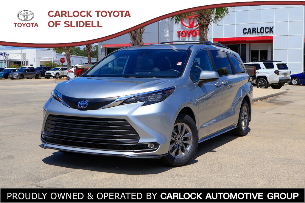 Celestial Silver Metallic 2025 Toyota Sienna Minivan Front-Wheel Drive Continuously Variable Transmission