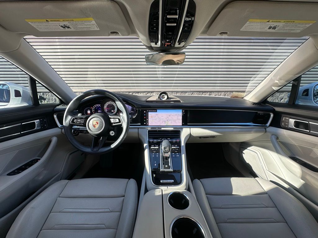 2022 Porsche Panamera Platinum 30