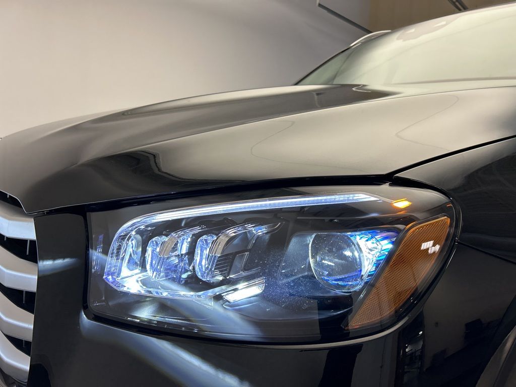 Thumbnail: 2026 Mercedes-Benz GLS - 9