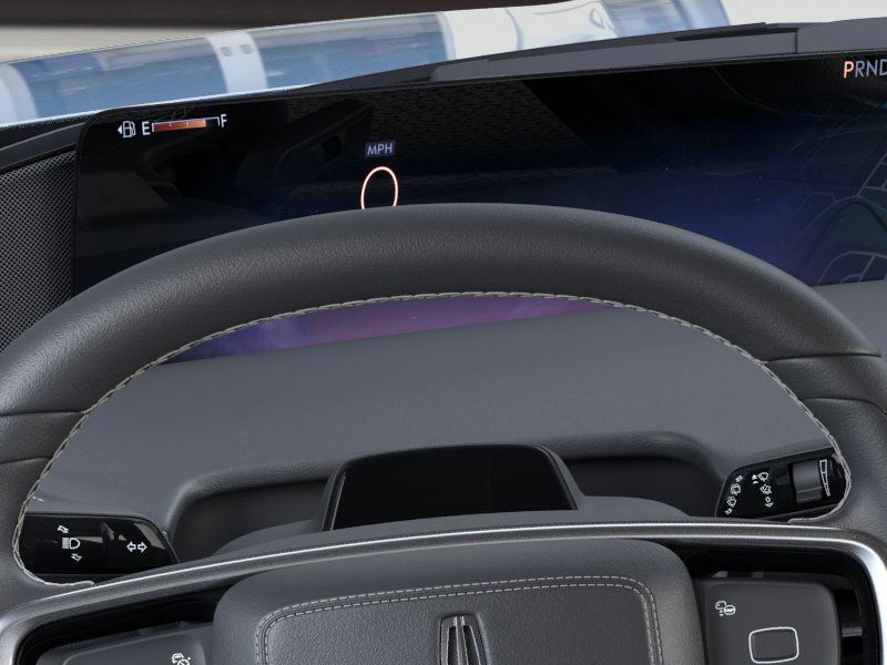 Thumbnail: 2025 Lincoln Navigator L - 13