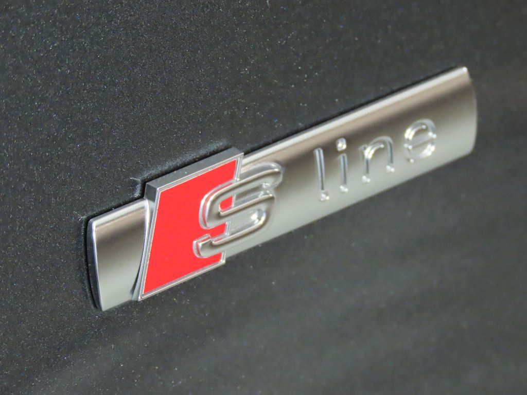 Thumbnail: 2025 Audi Q5 - 11