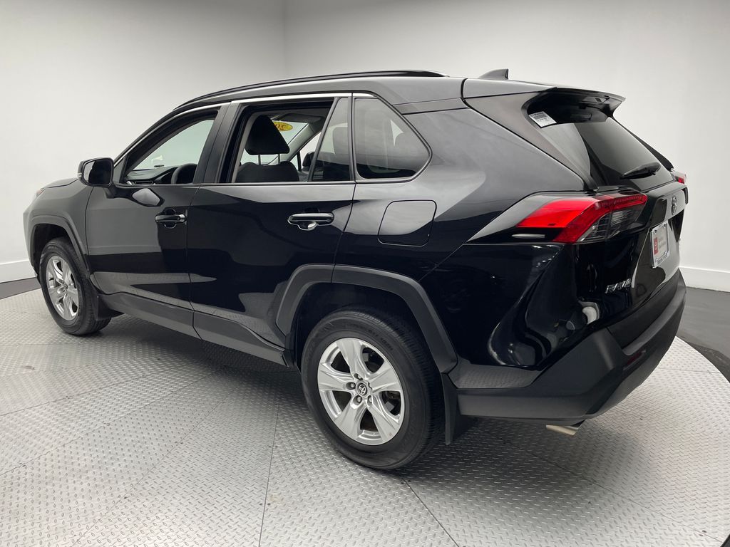 Thumbnail: 2021 Toyota RAV4 - 7