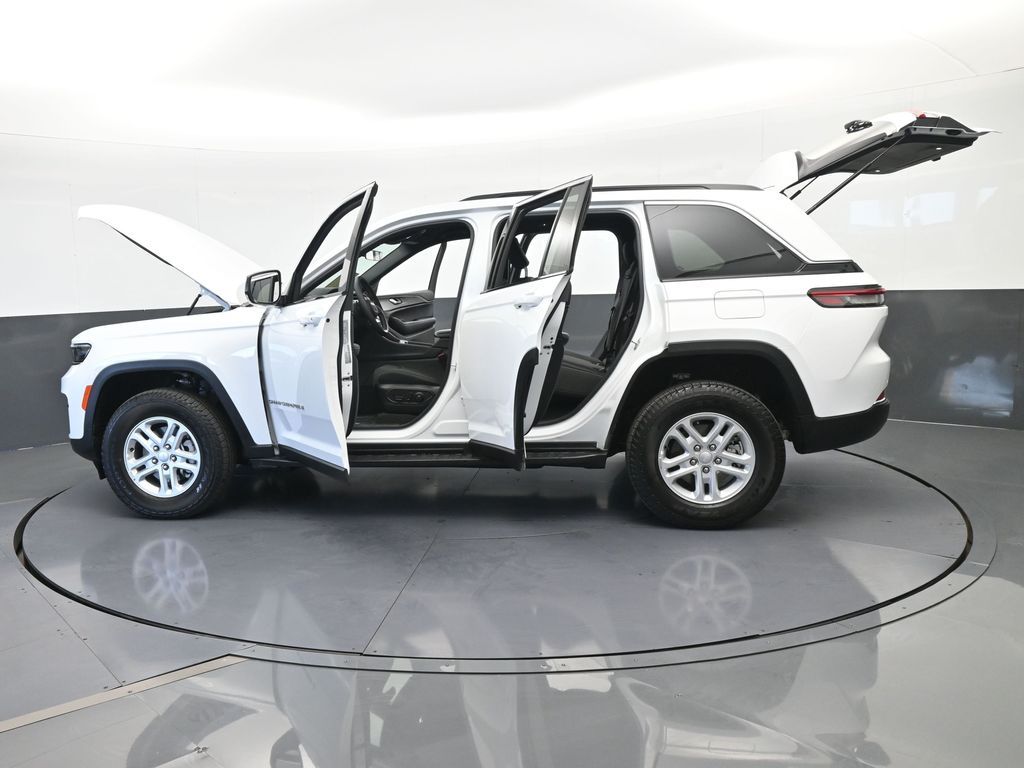 Used 2025 Bright White Clearcoat Jeep Laredo image 45