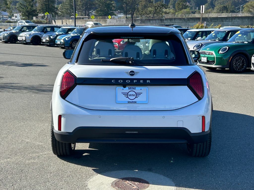 Thumbnail: 2026 MINI Cooper - 4