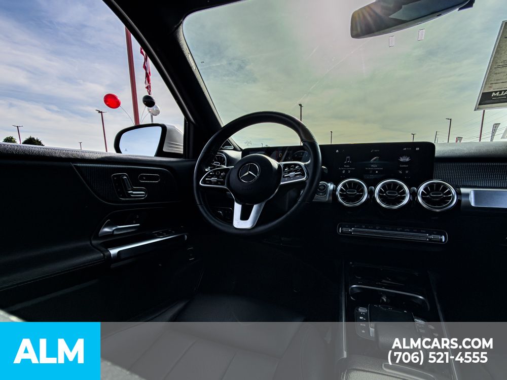 Used 2022 Polar White Mercedes-Benz GLB 250 image 20