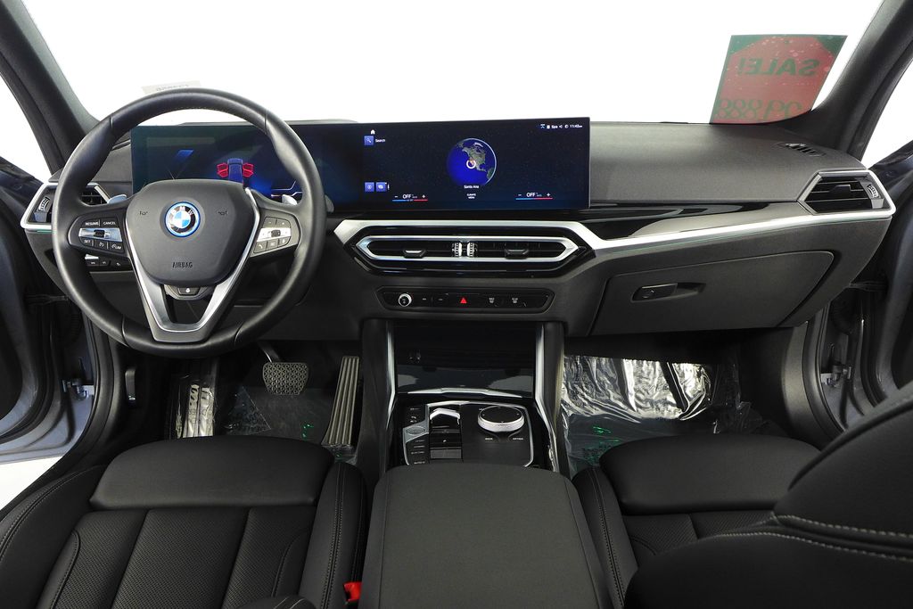 Thumbnail: 2023 BMW 3 Series - 25