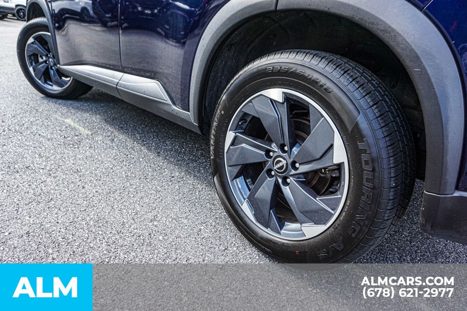 Used 2025 Blue Nissan SV image 16