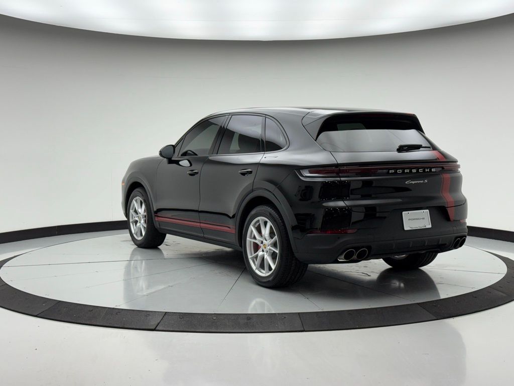 Thumbnail: 2024 Porsche Cayenne - 3