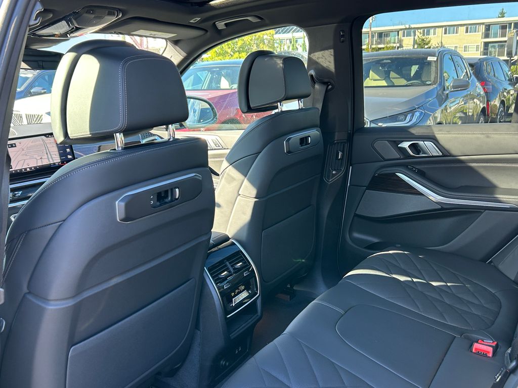 Thumbnail: 2026 BMW X5 - 31