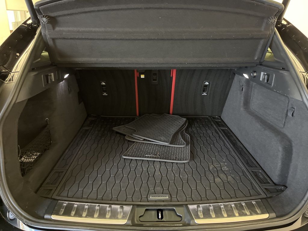 Thumbnail: 2021 Jaguar F-Pace - 27