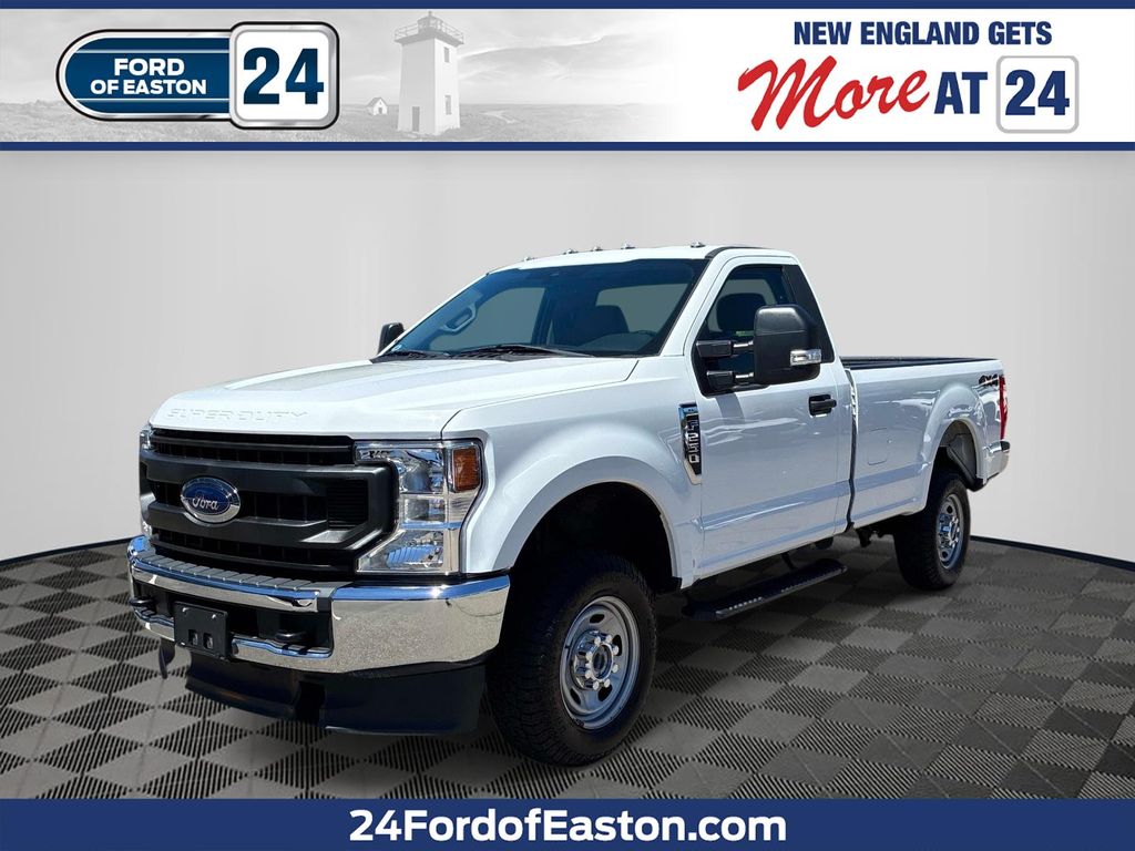 Oxford White 2022 Ford F-250 Super Duty Pickup Truck Four-Wheel Drive 6-Speed Automatic