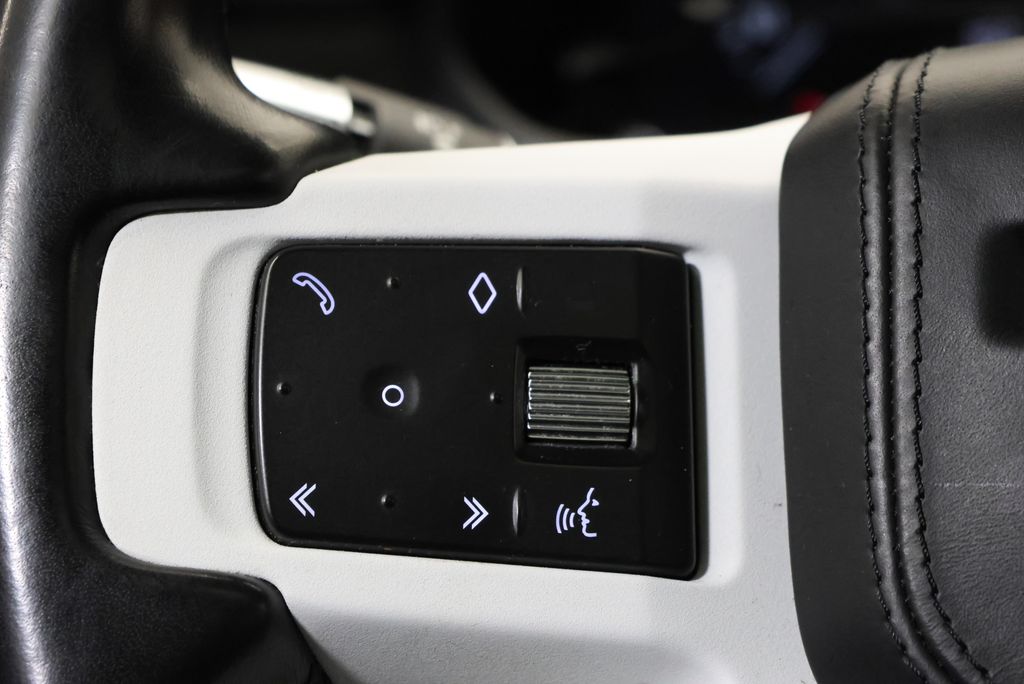 Thumbnail: 2022 Land Rover Defender - 18