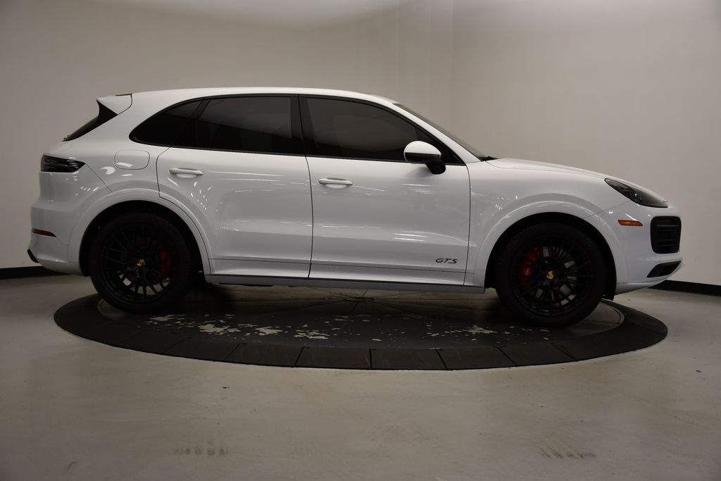 2023 Porsche Cayenne GTS 6