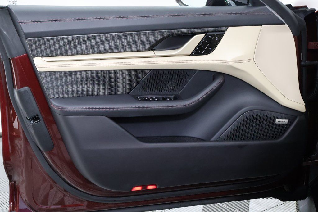 Thumbnail: 2021 Porsche Taycan - 12