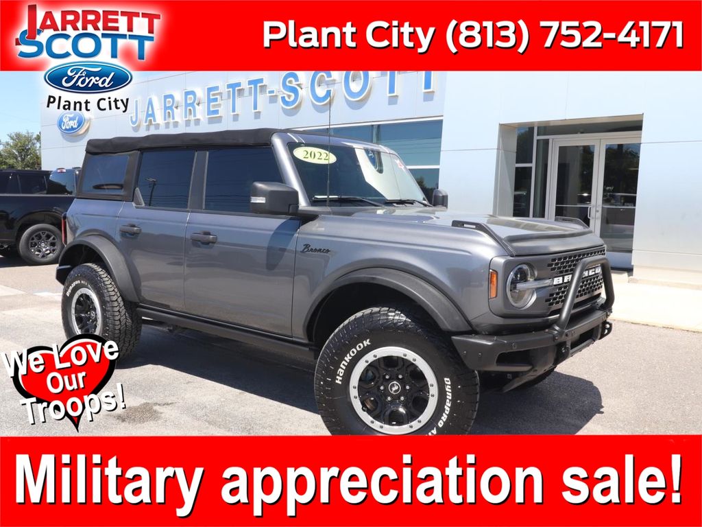 Carbonized Gray Metallic 2022 Ford Bronco Badlands Advanced 4-Door 4WD SUV / Crossover Four-Wheel Drive Automatic