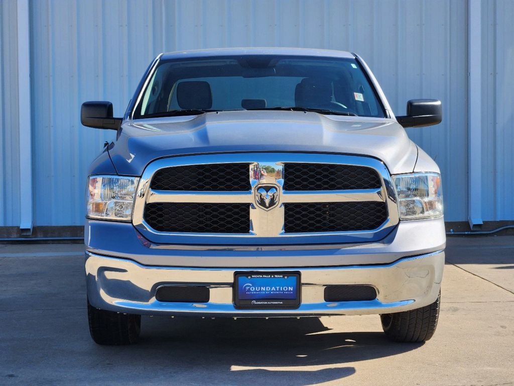 2022 Ram 1500 Classic SLT 2