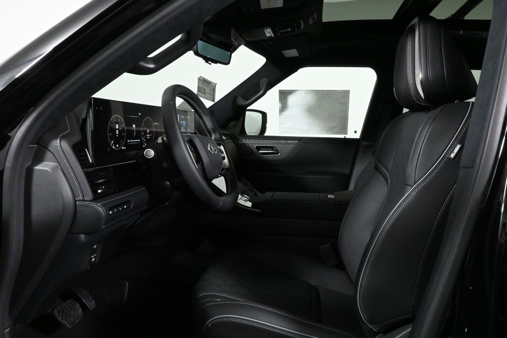 Thumbnail: 2025 INFINITI QX80 - 3