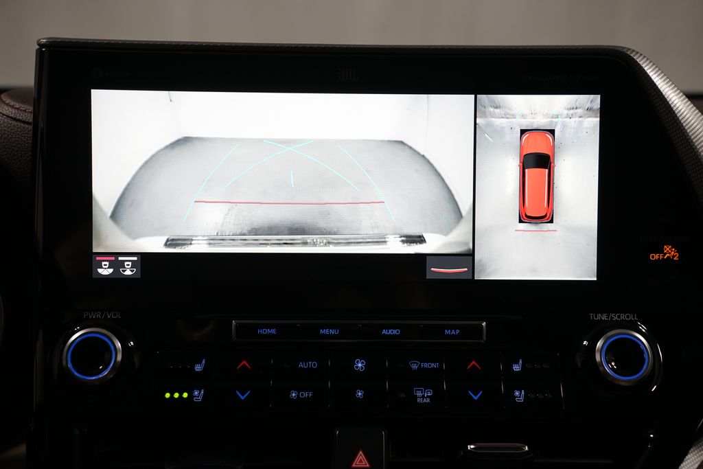 Thumbnail: 2021 Toyota Highlander - 18