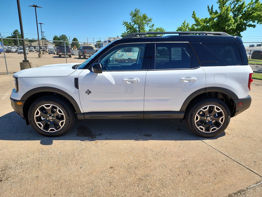 2025 Ford Bronco Sport Outer Banks photo