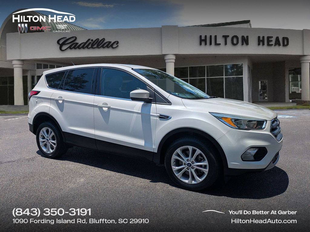 White Platinum Clearcoat Metallic 2017 Ford Escape SUV / Crossover All-Wheel Drive 6-Speed Automatic
