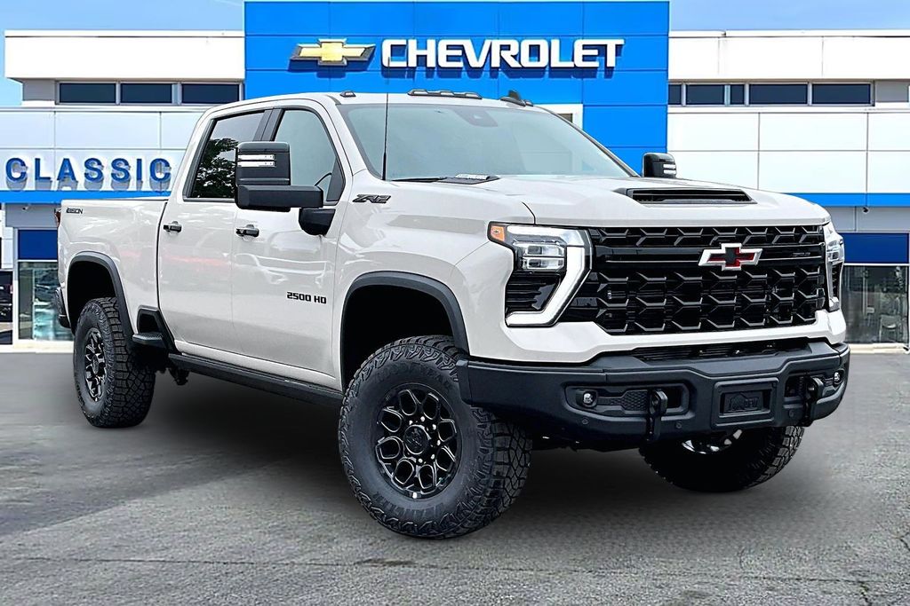 White Sands 2026 Chevrolet Silverado 2500HD ZR2 Crew Cab 4WD Pickup Truck Four-Wheel Drive Automatic