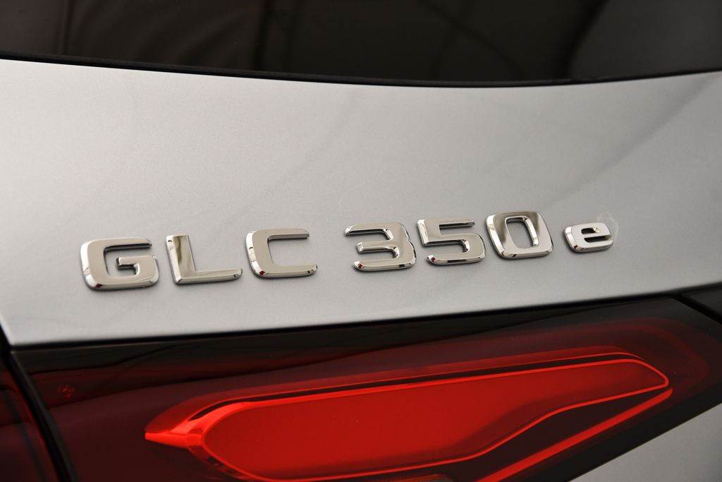 Thumbnail: 2025 Mercedes-Benz GLC - 9