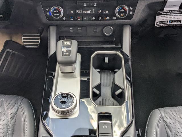 Used 2025 Mitsubishi Outlander SUV