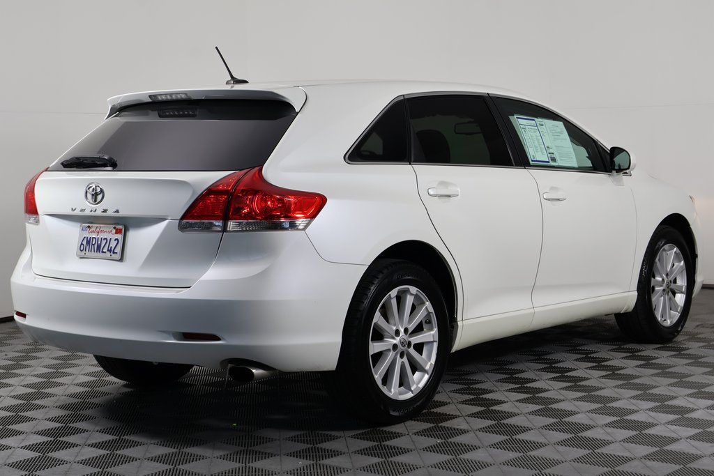 Thumbnail: 2011 Toyota Venza - 4