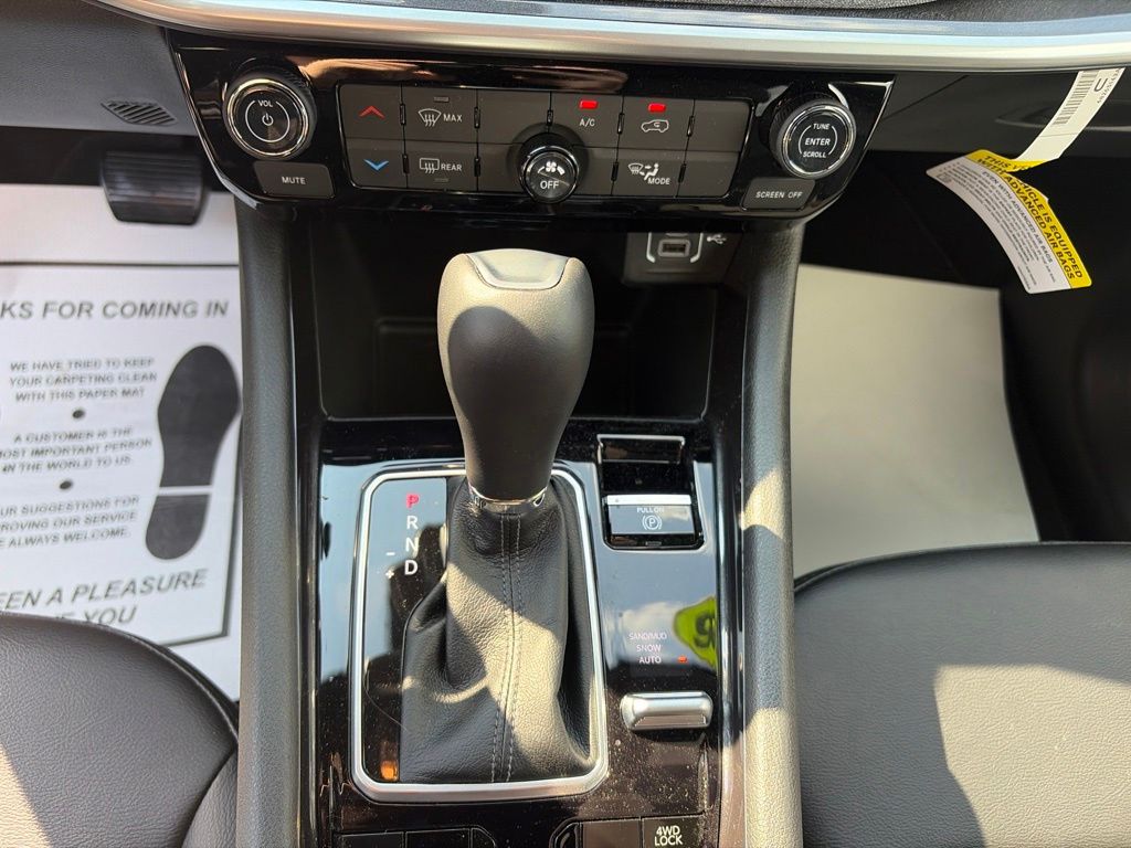 2026 Jeep Compass Latitude White at South Hills CDJR