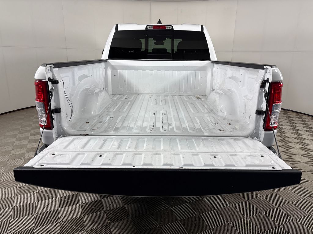 Certified Used 2021 White Ram Big Horn/Lone Star image 23