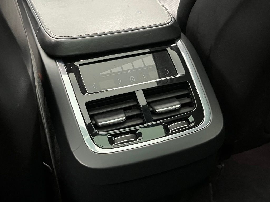 Thumbnail: 2018 Volvo XC90 - 29