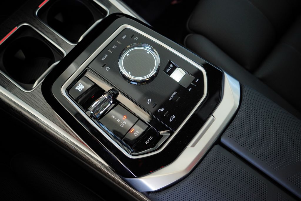 Thumbnail: 2026 BMW 7 Series - 20