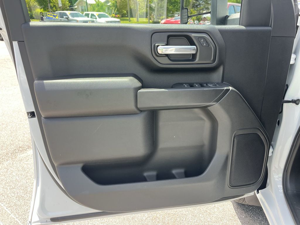 2025 Chevrolet Silverado 3500HD Work Truck photo