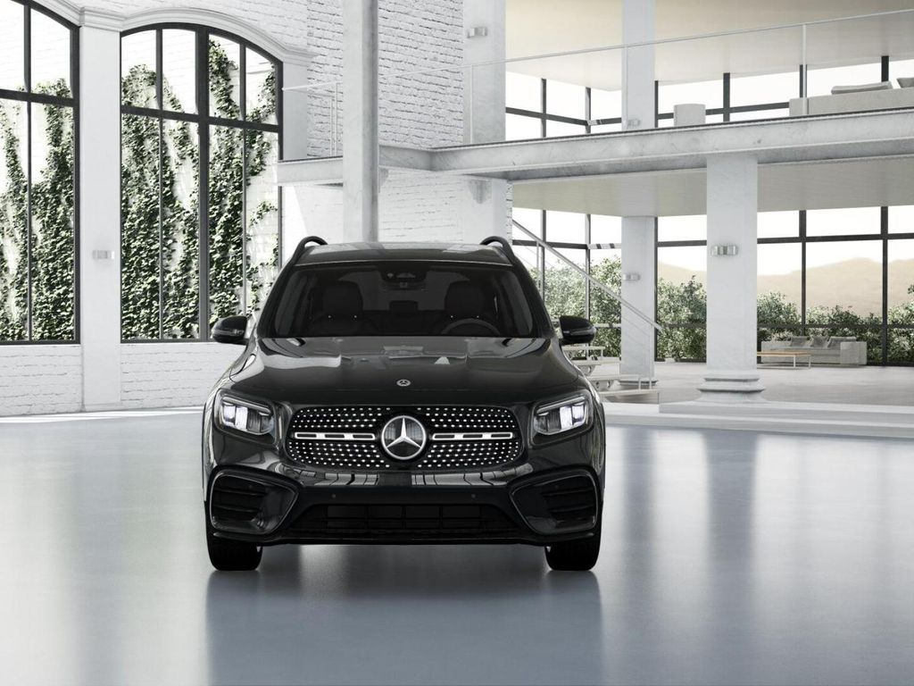 2025 Mercedes-Benz GLB 250 7