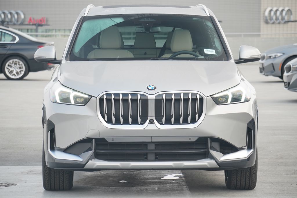 Thumbnail: 2025 BMW X1 - 2