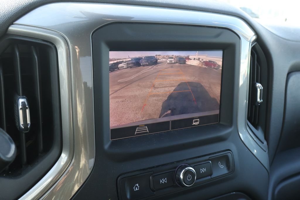 Thumbnail: 2022 Chevrolet Silverado 1500 - 24