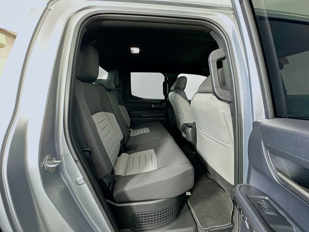 Thumbnail: 2025 Toyota Tacoma - 25